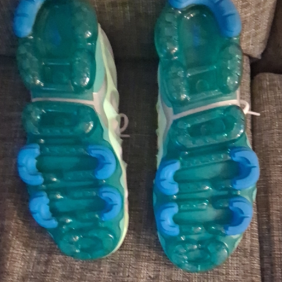 Nike Kids White and Teal Sneakers